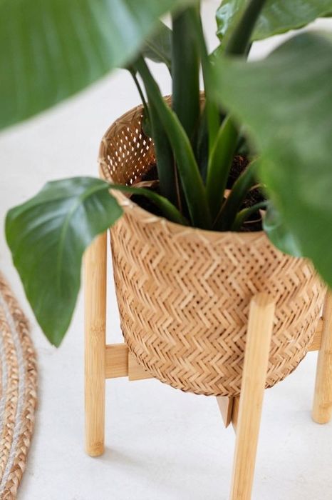 STOJAK NA KWIATY Bambusowy regulowany 35,7 CM – VILLAGO NEST