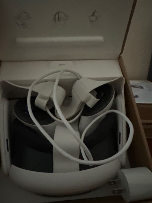 Продаю виртуальные очки Мета-Quest3
