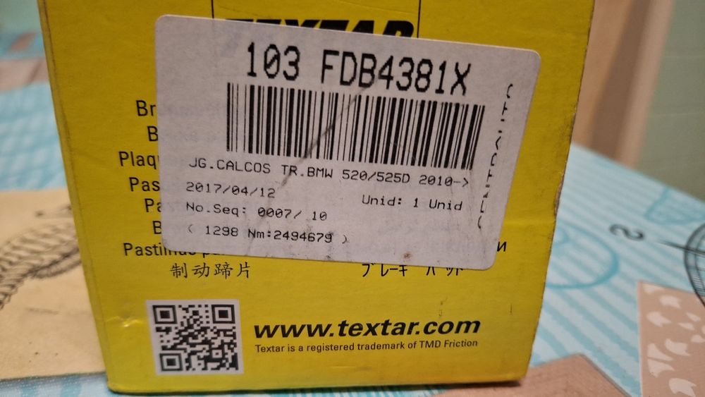 Conjunto de pastilhas novas de travão BMW