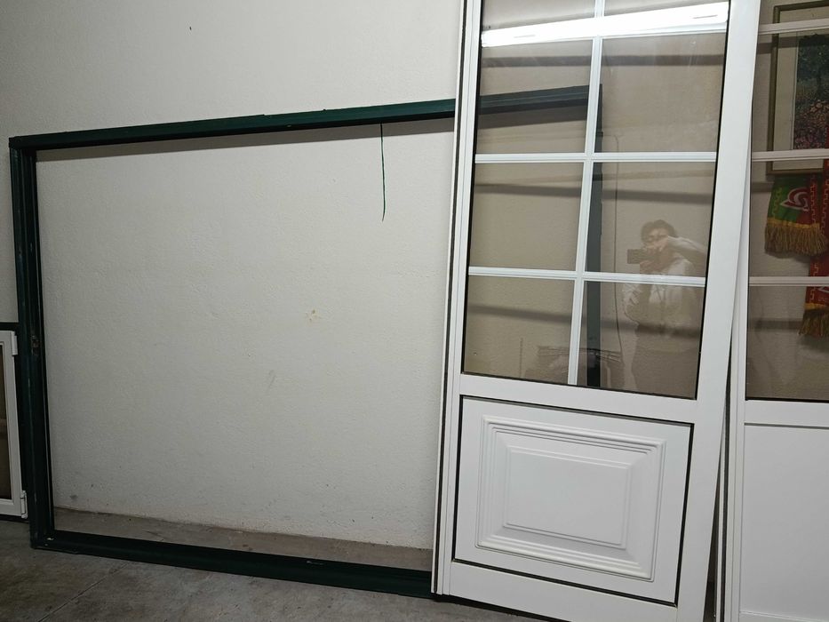 Portas/ janela em alumínio com vidro duplo com 75 larg  X 1.97 alt