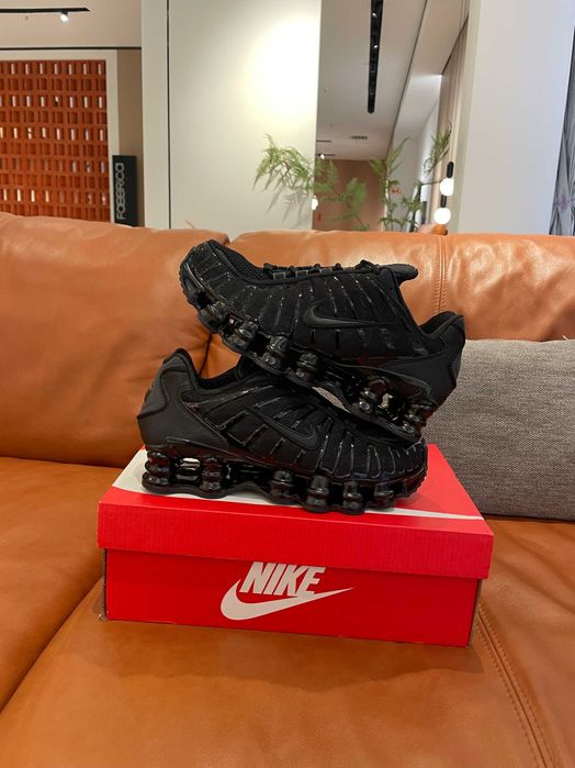 Czarne buty sportowe Nike Shox TL R.39