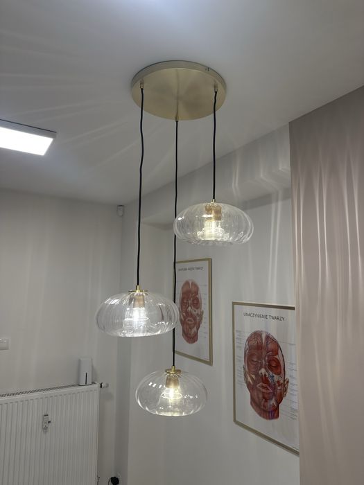 Slrzedam lampę wiszącą