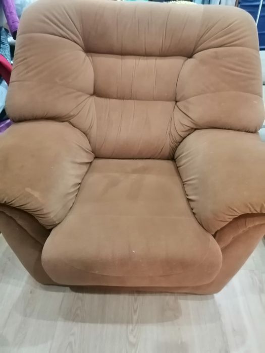 2 sofás individuais