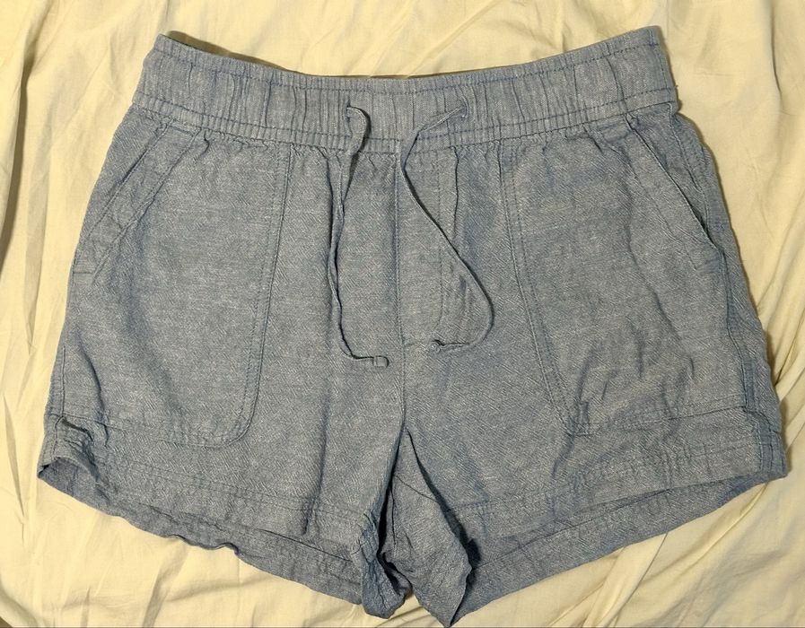 Шорти GAP блакитнього кольору. Розмір S