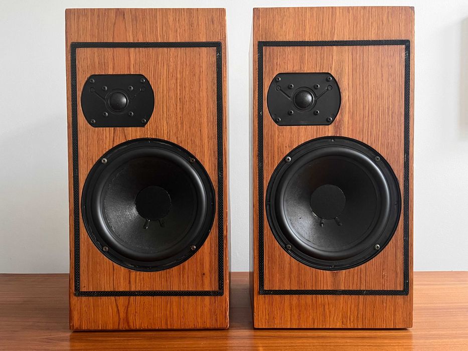 Colunas Altifalantes Acoustic Research AR 16