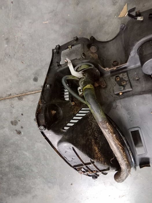 kymco spacer kokpit osłona kolan przed kolanami wypełnienie owiewka