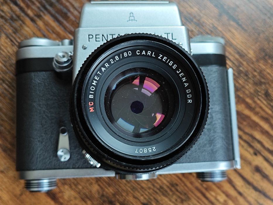 Aparat Pentacon six TL gabinetowy stan średni format