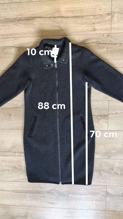 Jesienno-wiosenny płaszcz za kolano - Carry Casual