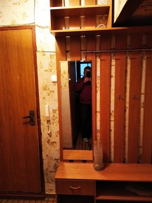 Срочно продам однокомнатную квартиру метро Индустриальная