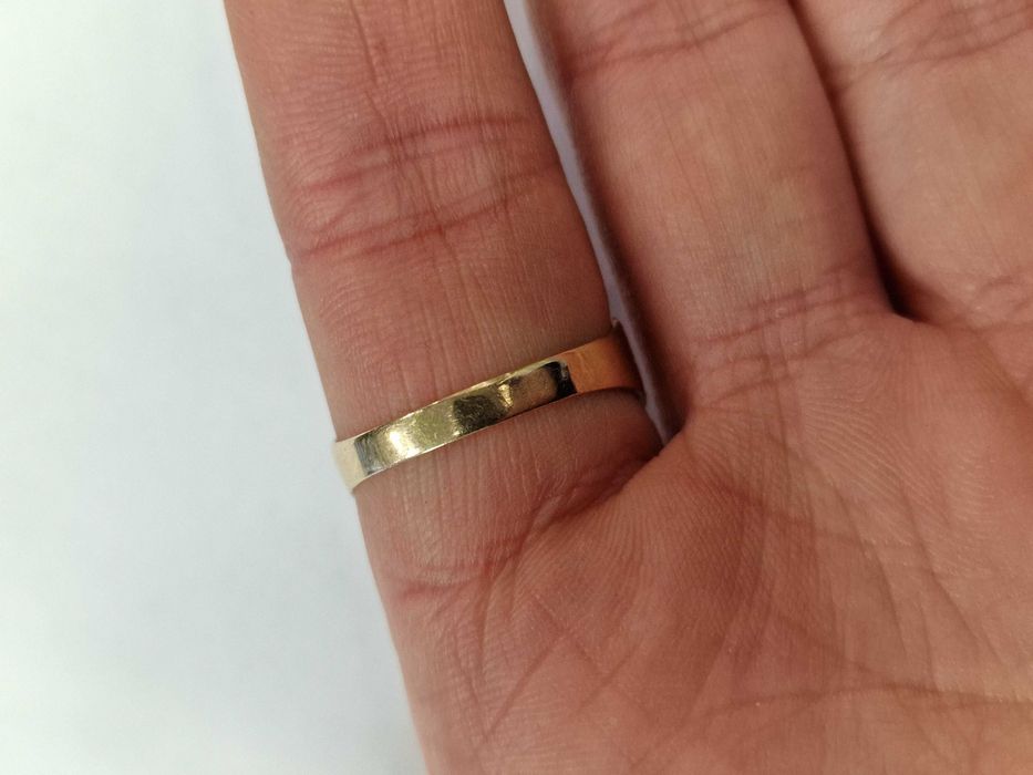 Złoty pierścionek/ 750/ 5.13 gram/ R26/ Lite złoto/ XX wiek/ Szwecja