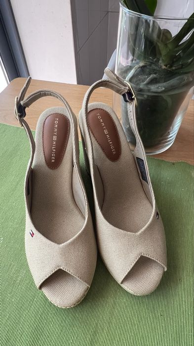 Sapatos novos Tommy Hilfiger