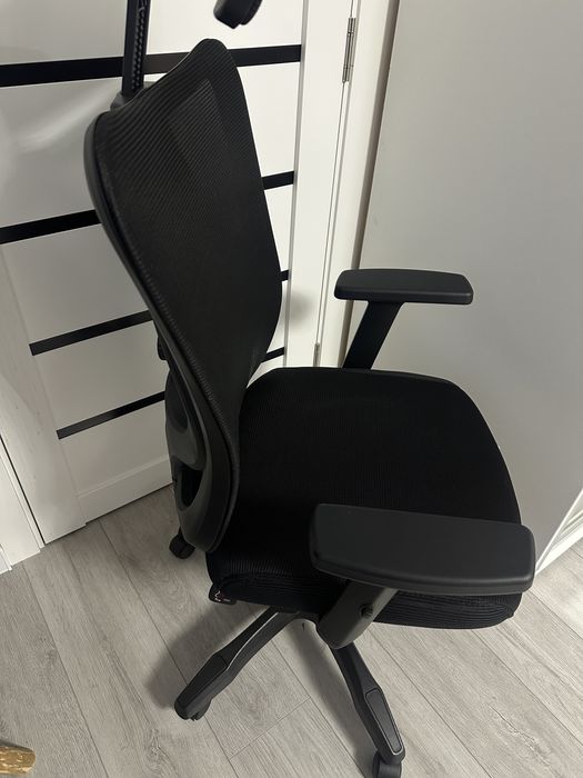 Офісний стул| Майже новий