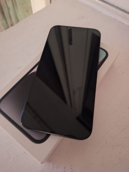 Apple iPhone 14 128GB Północ (Midnight) – Stan IDEALNY! + Oryginalna Ładowarka i 4x ETUI GRATIS!