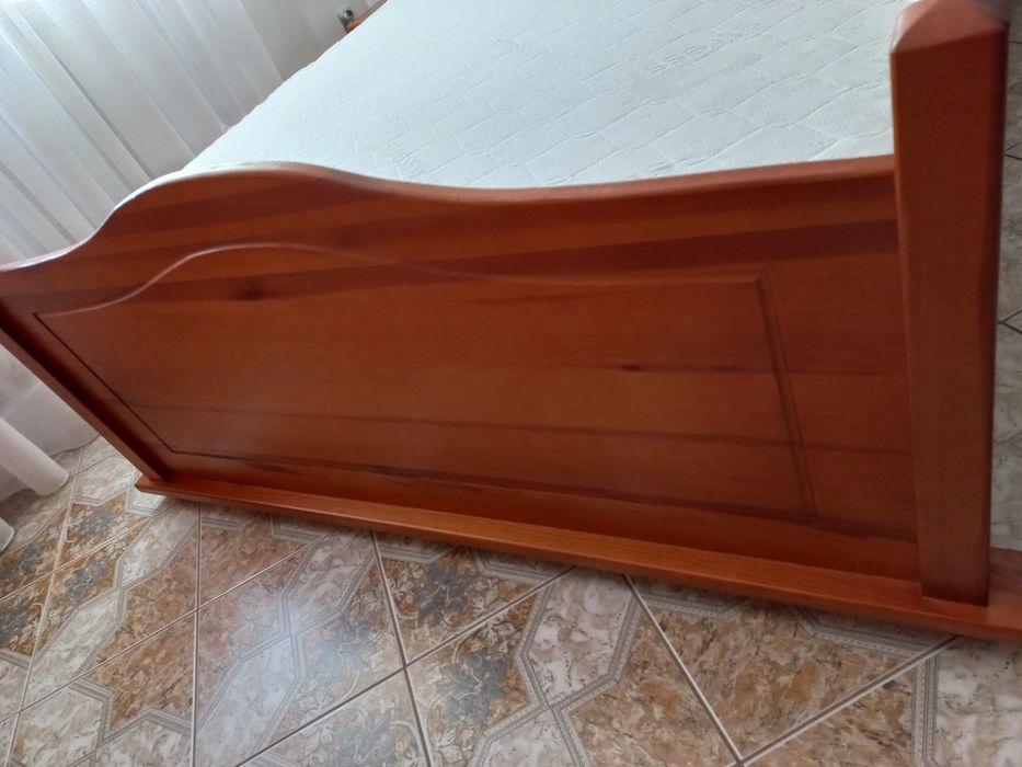 Drewniane łóżko sosnowe 140/200 + szafki