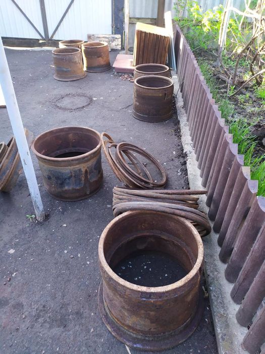 Продам шины, диски и камеры для ПТС-9