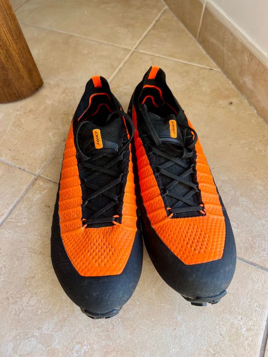 Travões de Disco Shimano BTT - Sapatos BTT Gravel DMT