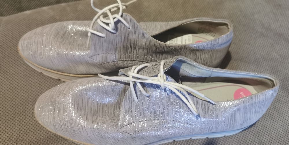 Buty damskie srebrne rozm. 38 Nowe!!!