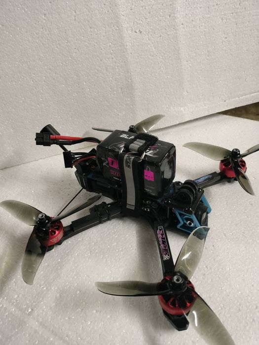 Продам дрон 5" DJI O3