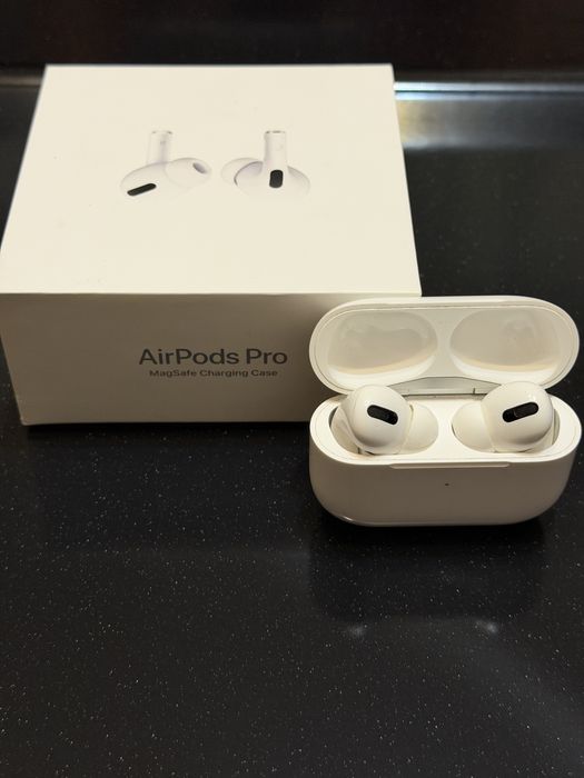 Продам AirPods Pro, оригінальні навушники в ідеальному стані