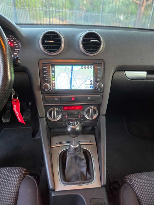 Audi A3 Sportback 1.4 TFSI Ambition (Equipado com CarPlay/Android Auto)