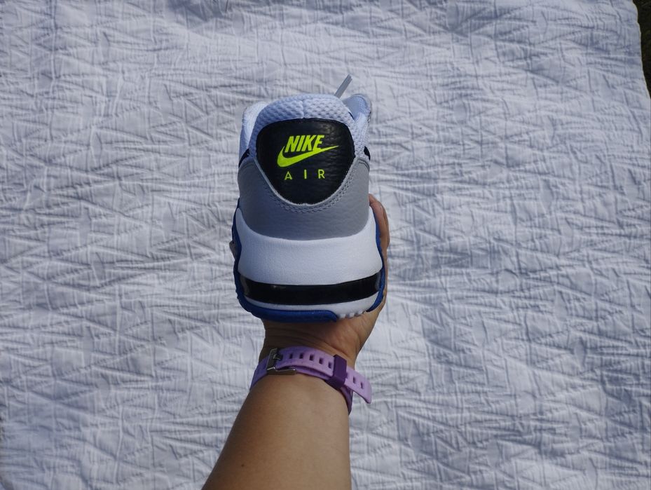 Кросівки Nike Air Max Excee оригінал US10 (28 cm)