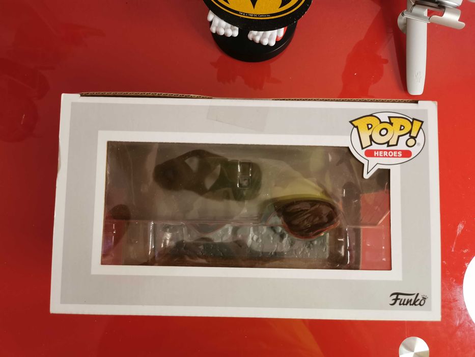 Funko Pop Green Lantern and Batman Comic Moments