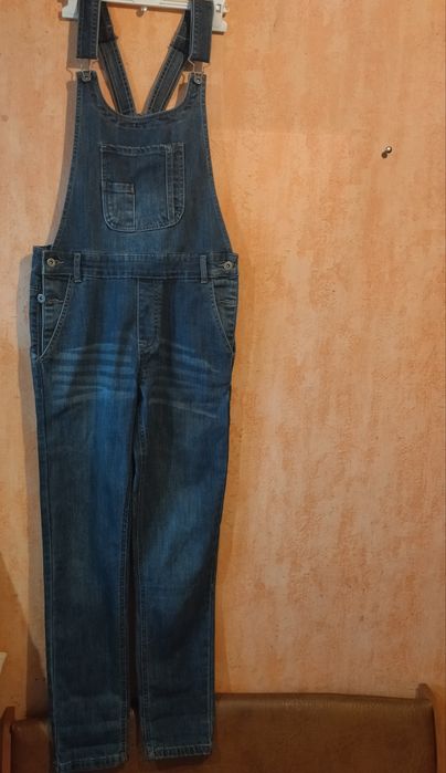 Женский джинсовый комбинизон,р.10