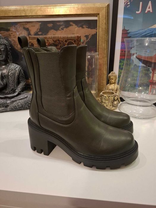 37 ciemnozielone oliwkowe khaki botki eco sztuczna skóra zimowe buty na obcasie militarne wojskowe obcasy na zime jesienne na jesień na platformie