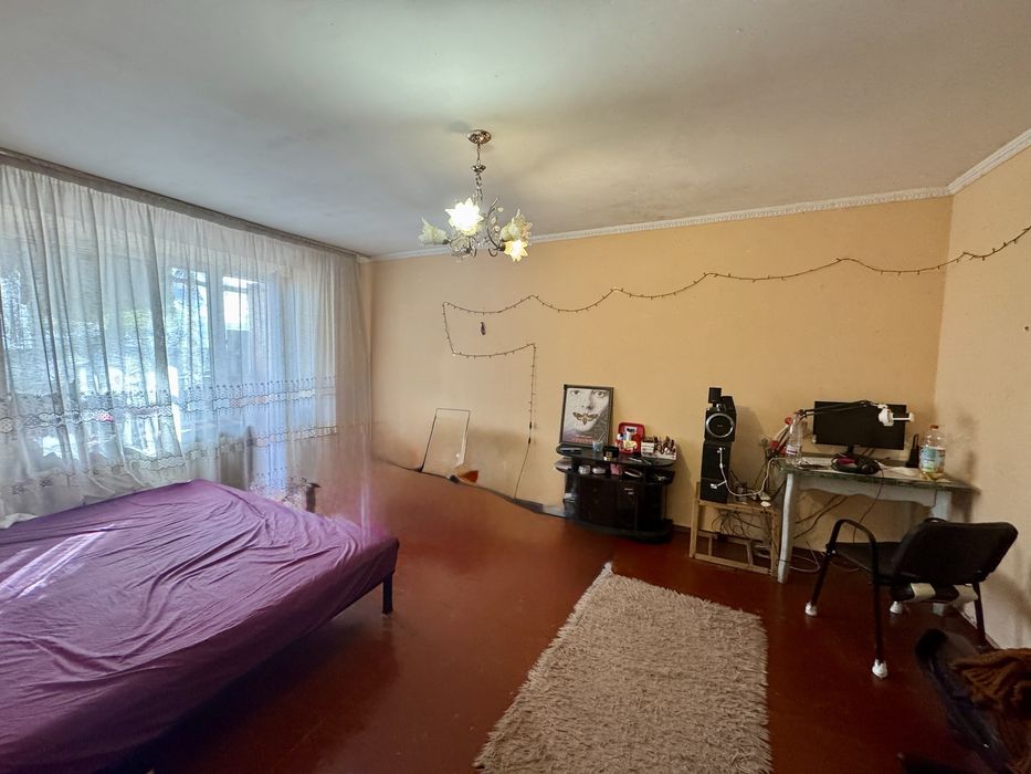 Кввртира в центрі з АО. Від місяця до року. Вільна