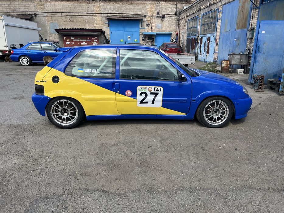 Спортивний гоночний Citroen Saxo VTS Cup