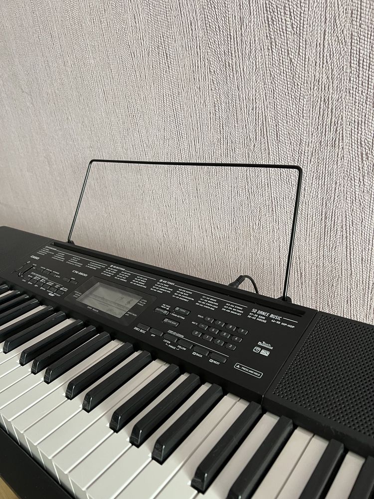 Продам синтезатор Casio CTK 3500+ стійка+педаль+пюпітр+блок живлення ...