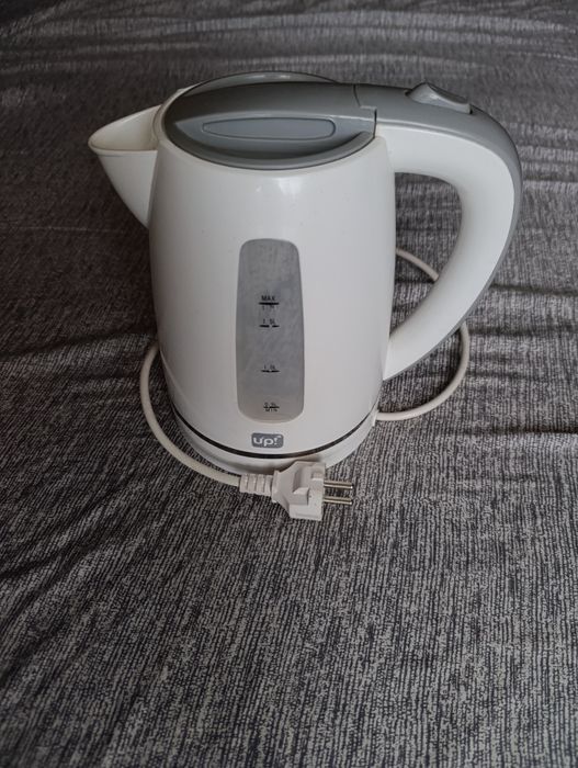 Чайник електричний електрочайник