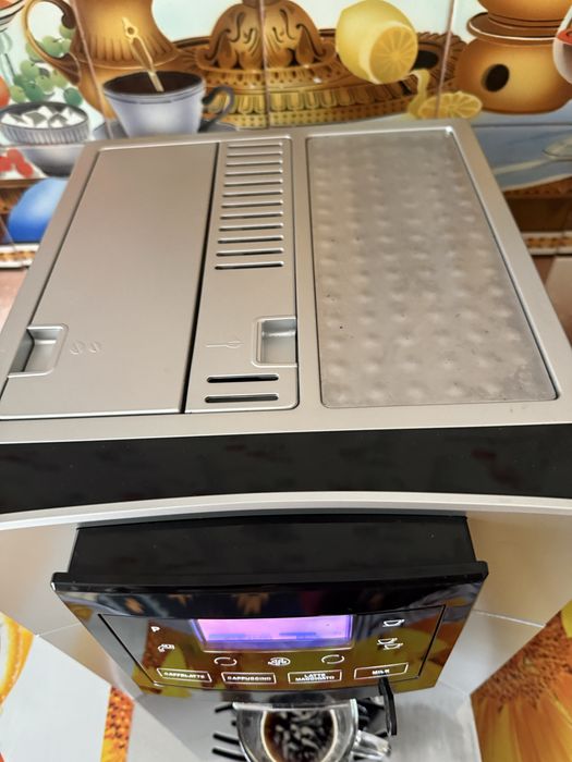 Кавомашина Delonghi Perfecta Cappuccino+молочник