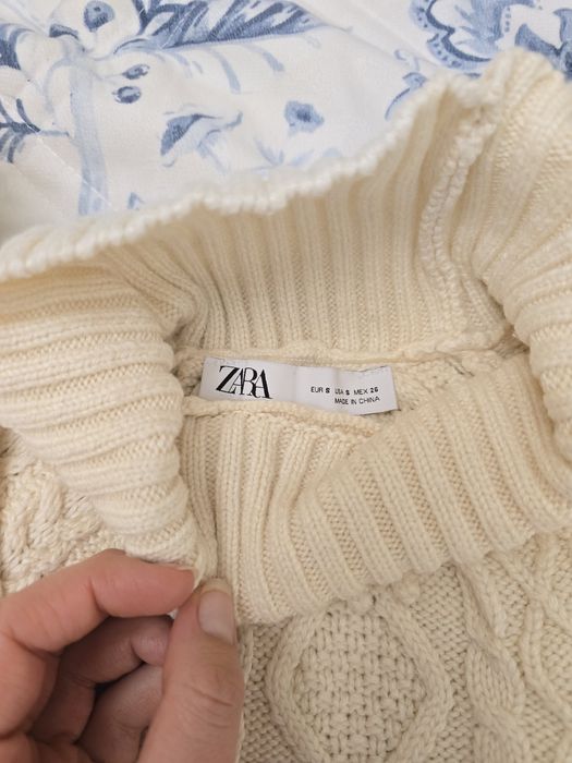 Sweter Zara S bufiaste rękawy falbany