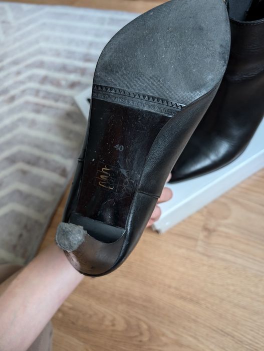 Botki skórzane na szpilce 40