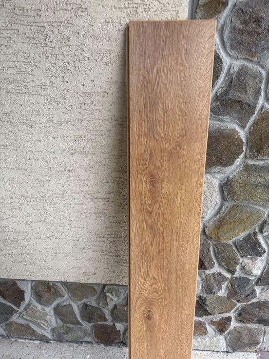 Продам вологостійкий ламінат