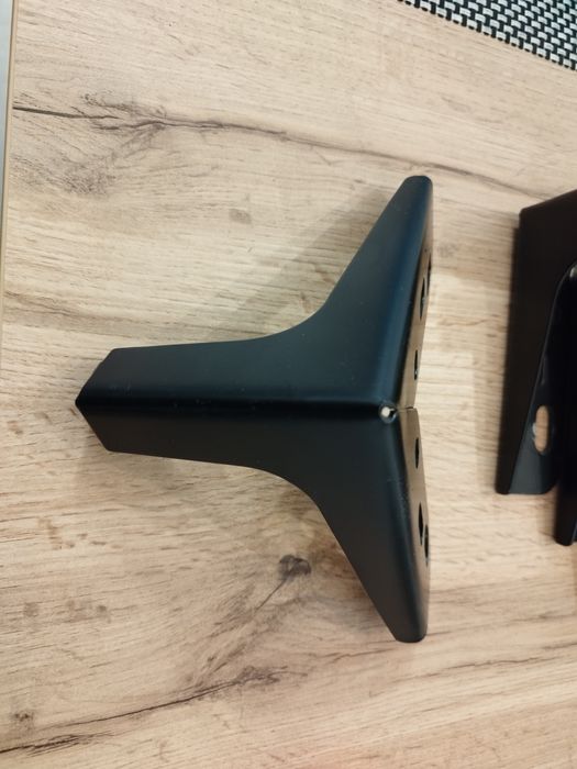 Metalowe nóżki meblowe 10cm, 7 sztuk (6 + 1) czarny półmat