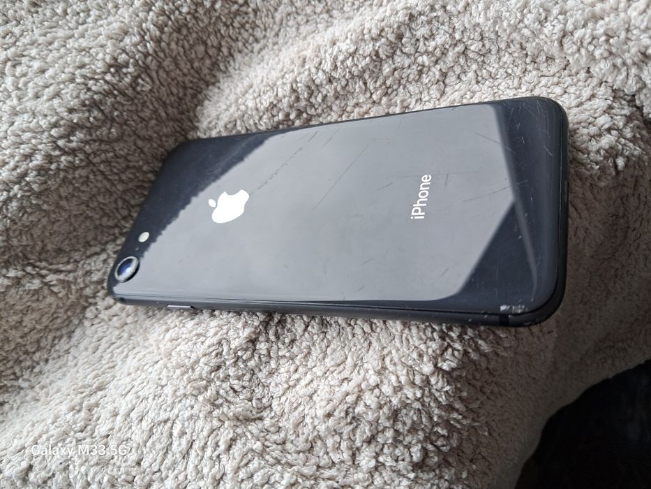 Продам Iphone 8 64гб