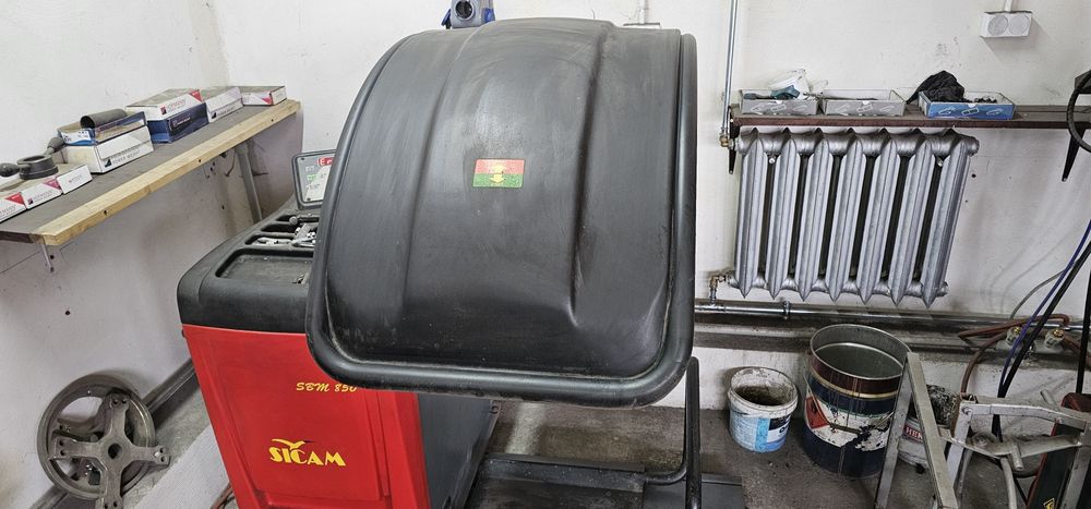 Wyważarka do samochodów ciężarowych I maszyn SICAM SBM 850