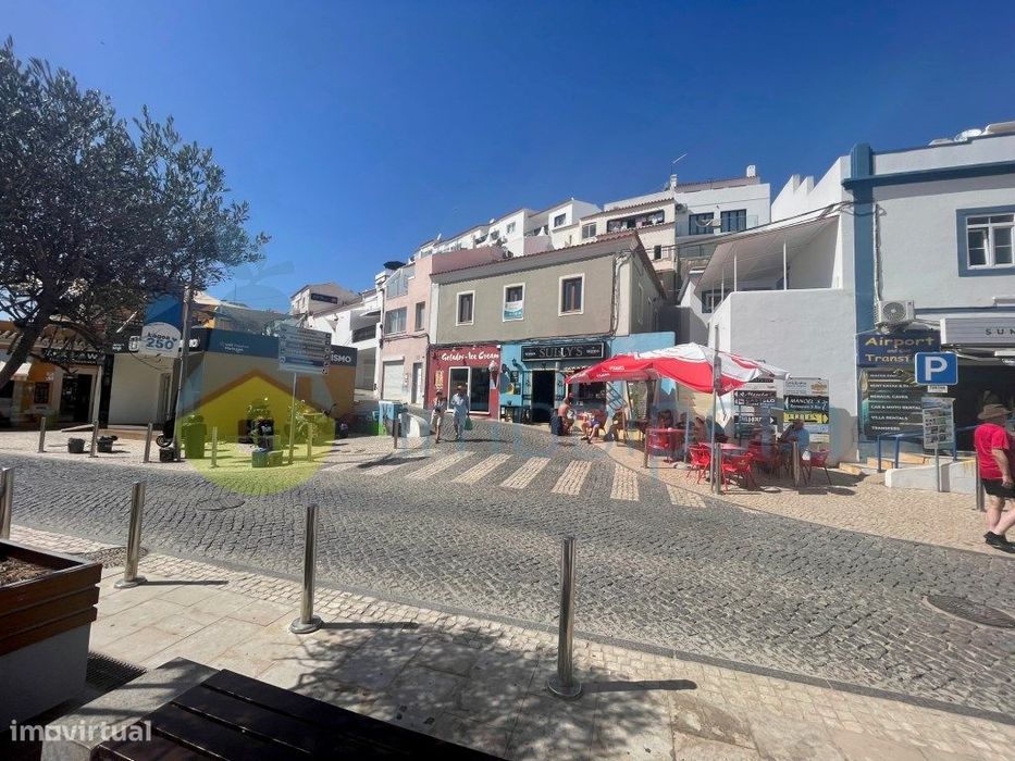 Algarve Carvoeiro para venda apartamento único localizado no coraçã...