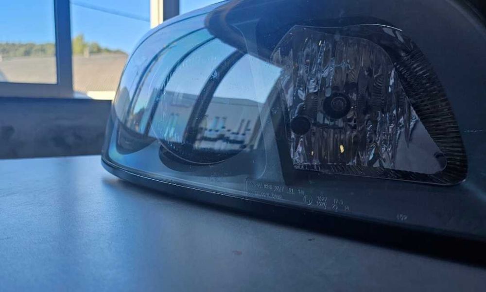 Farol dianteiro volvo v50 2006