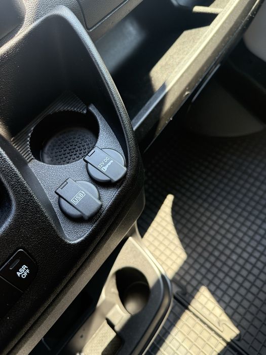 Peugeot Boxer 2023 пасажир 8+1