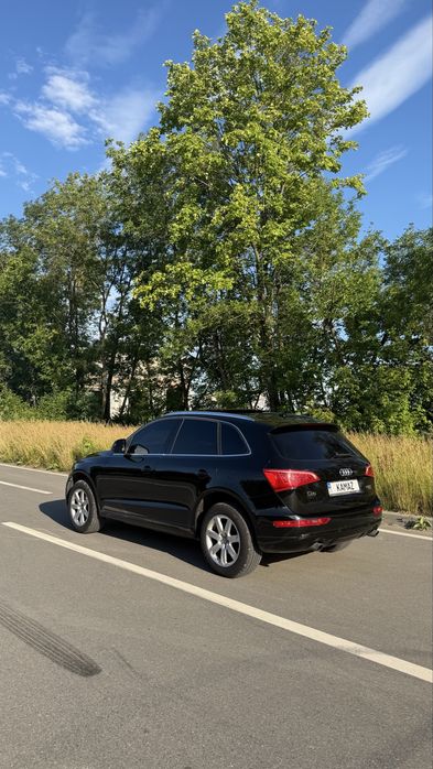 Продам Audi Q5 2012