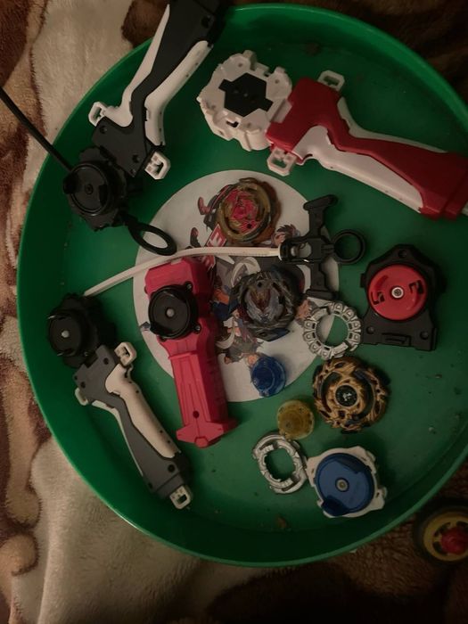 Продам Бей блейды