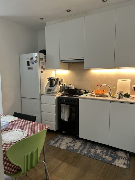 Quarto para arrendar no coração de Campo de Ourique