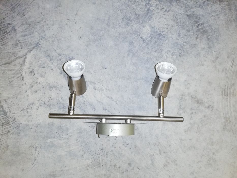 Candeeiro de teto com 2 lâmpadas