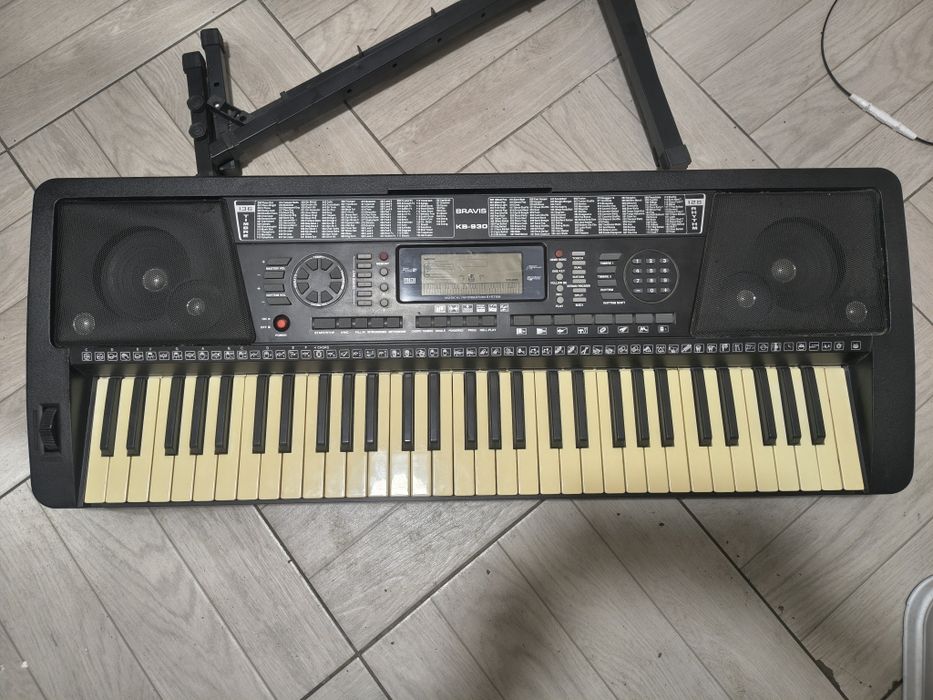 Синтезатор цифровий BRAVIS KB-930