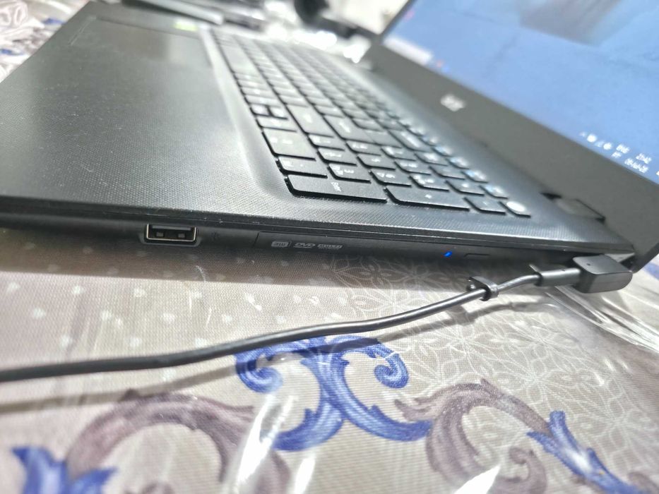 Pórtatil Acer TravelMate