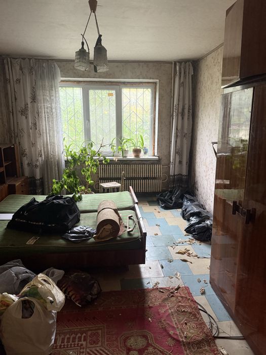 Продам  5 кв  левый берег