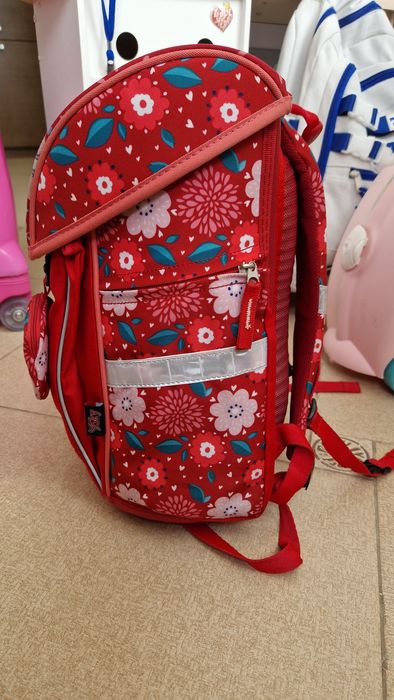 Рюкзак школьный розовый для девочки